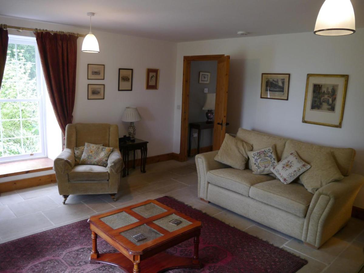 Old Coach House Apartment Moniaive